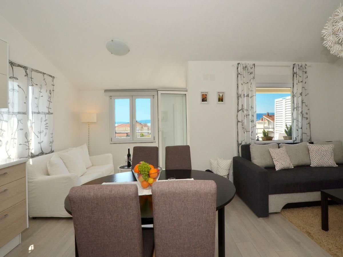 Apartments Ante Anita Каштела Екстер'єр фото